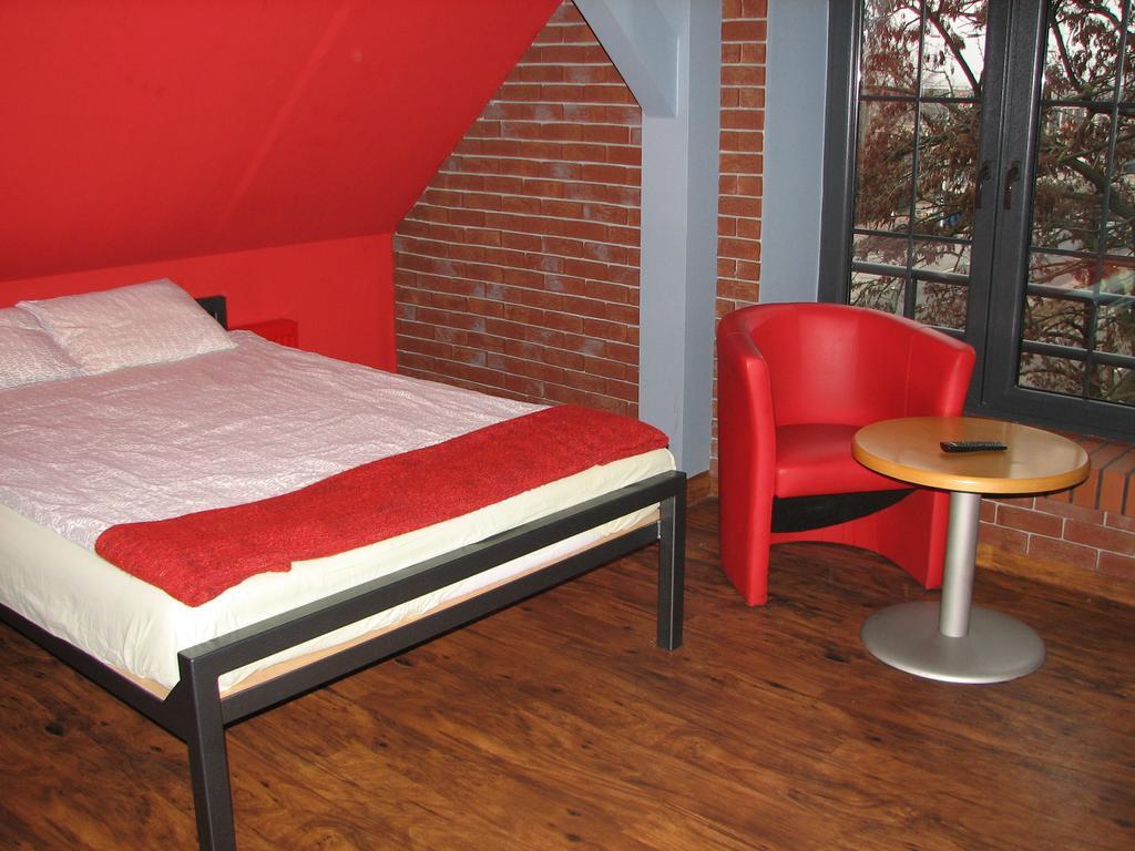 Hostel Fabryka Wloclawek Bagian luar foto