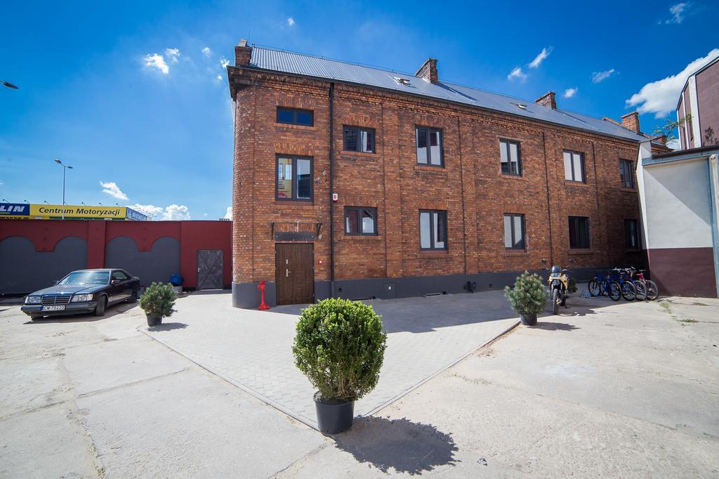 Hostel Fabryka Wloclawek Bagian luar foto